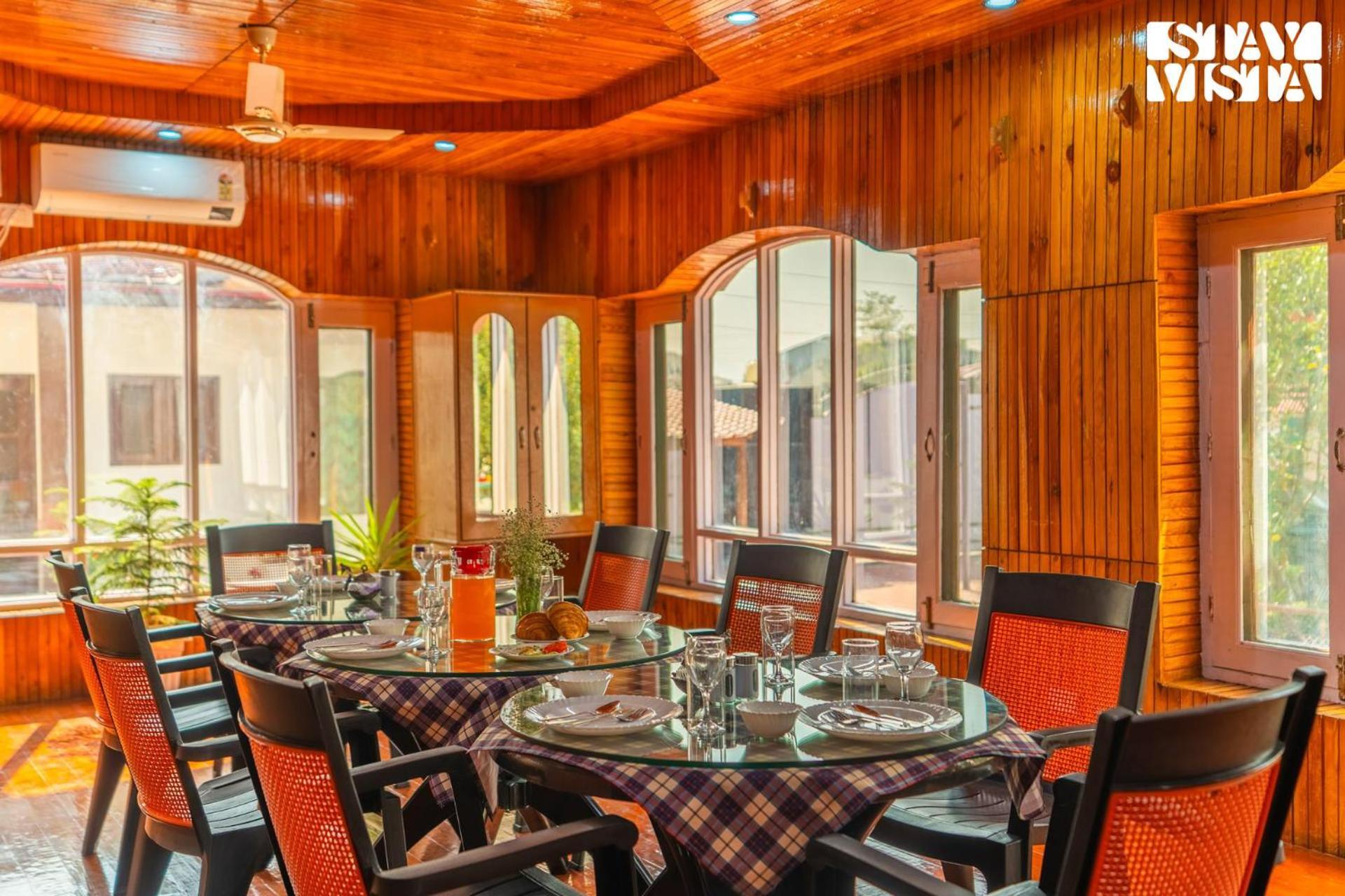 Stayvista At Wooden Arches With Lawn, Jacuzzi & Bbq Srīnagar المظهر الخارجي الصورة